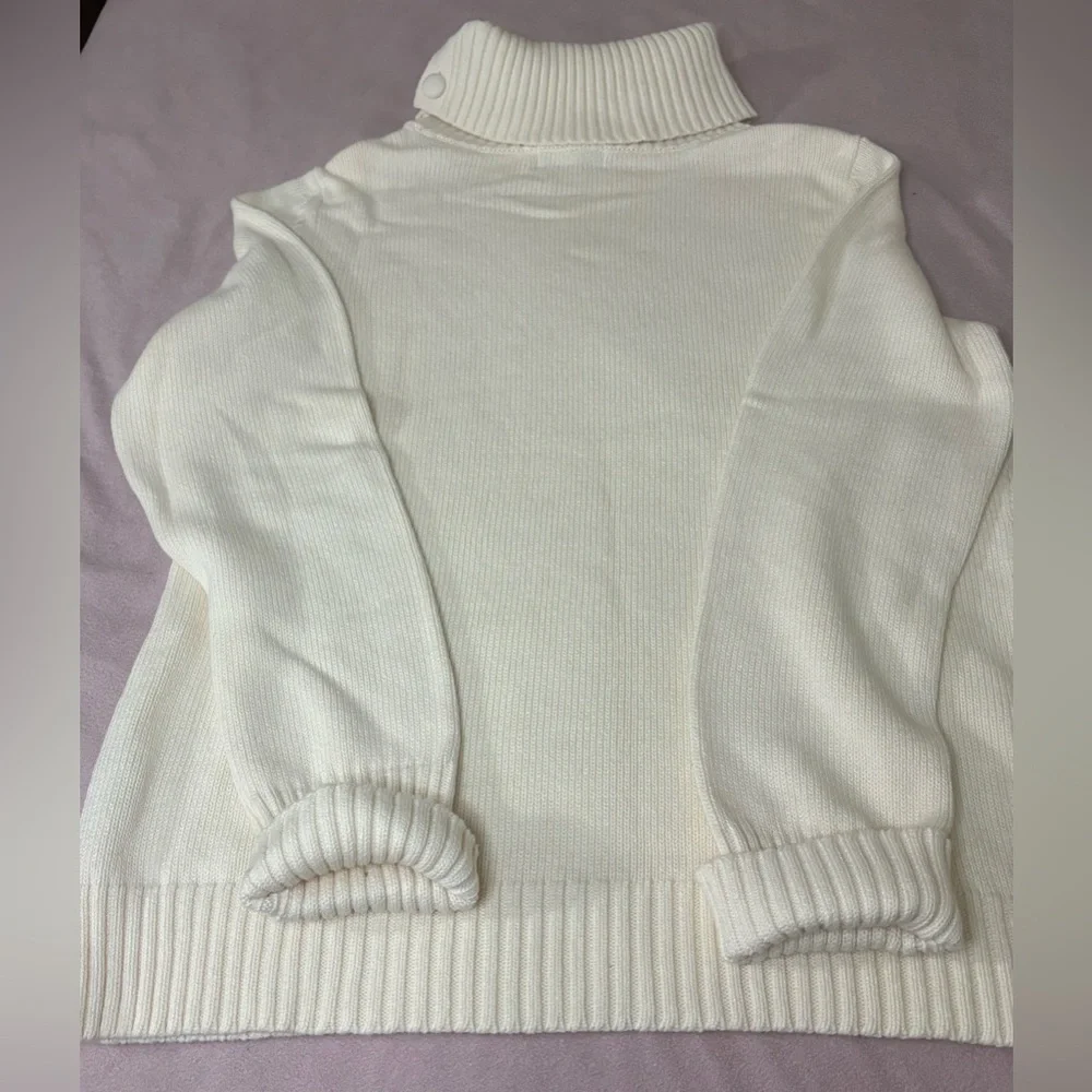 Banana Republic elegant cream